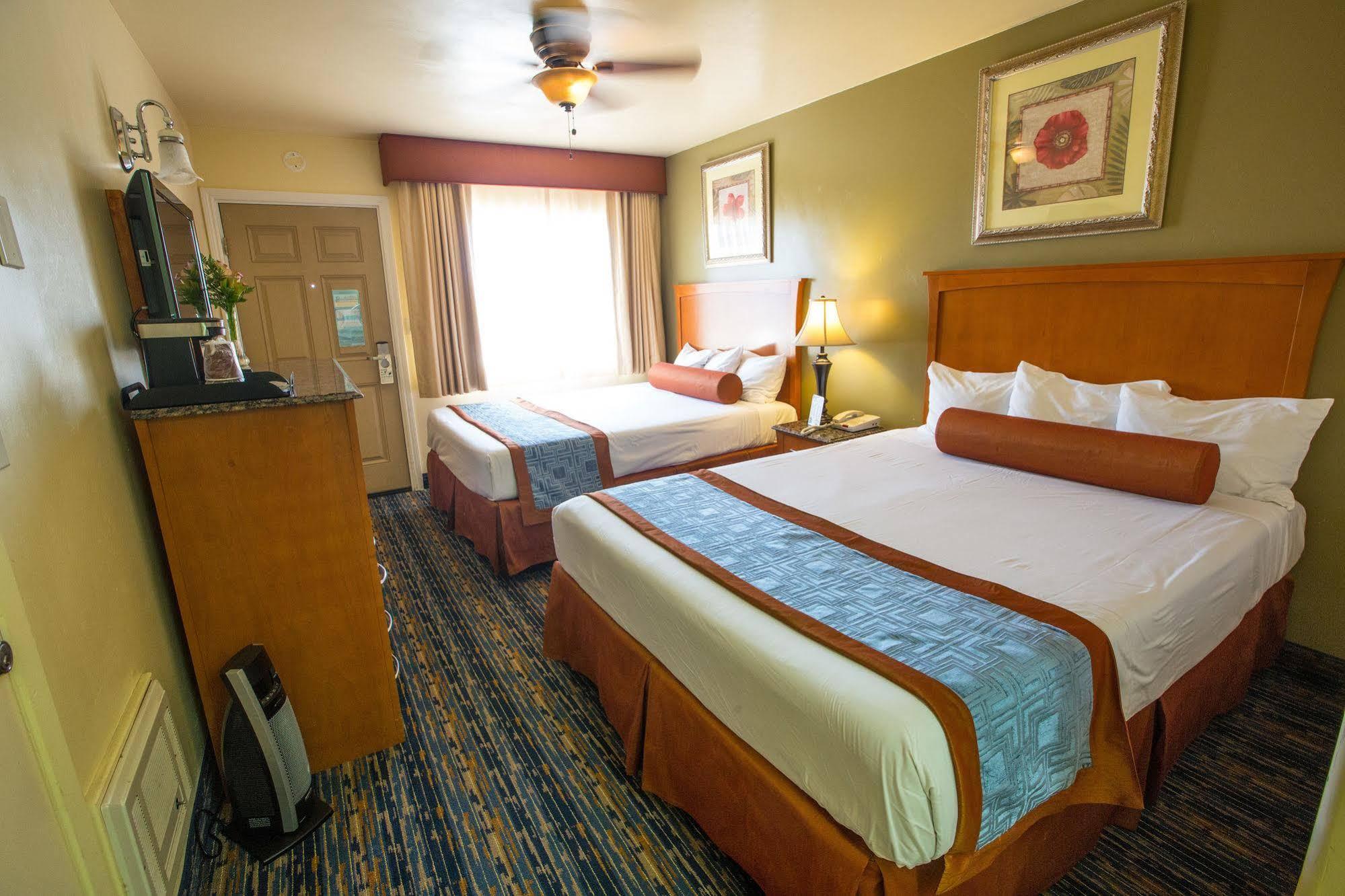 פיסמו ביץ' Beachwalker Inn & Suites מראה חיצוני תמונה
